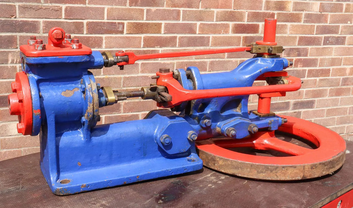 Wall-mounted rotative steam pump