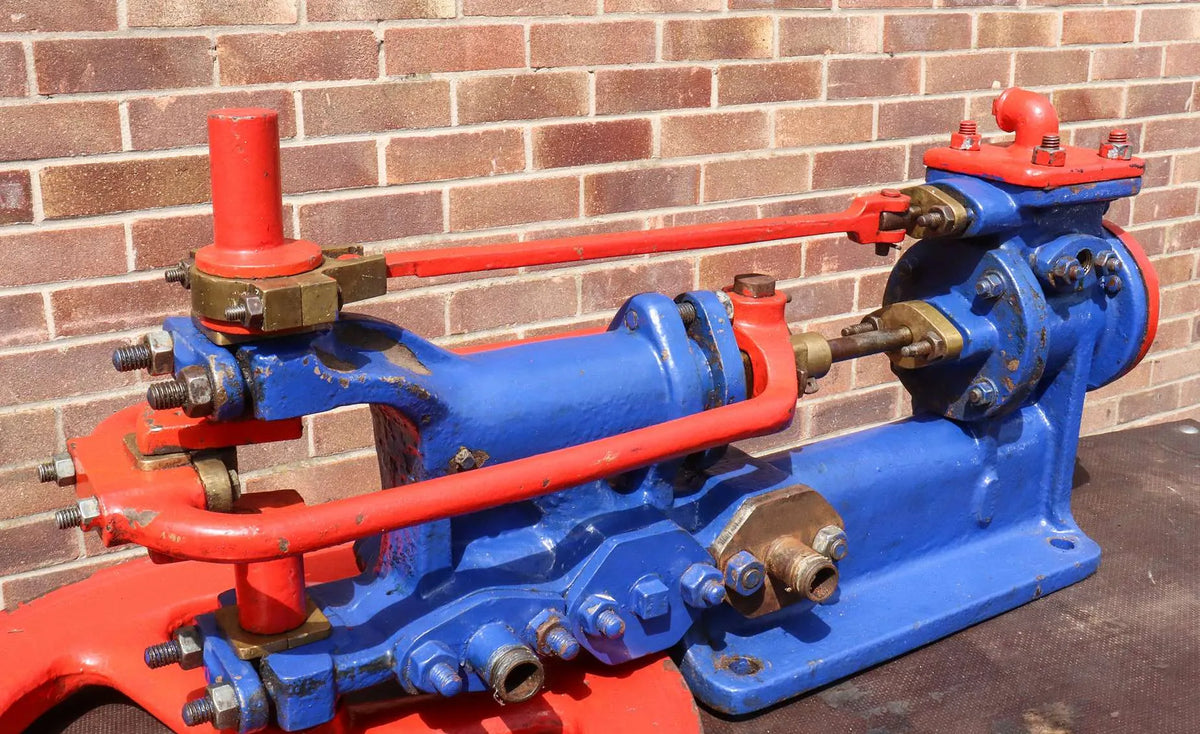 Wall-mounted rotative steam pump