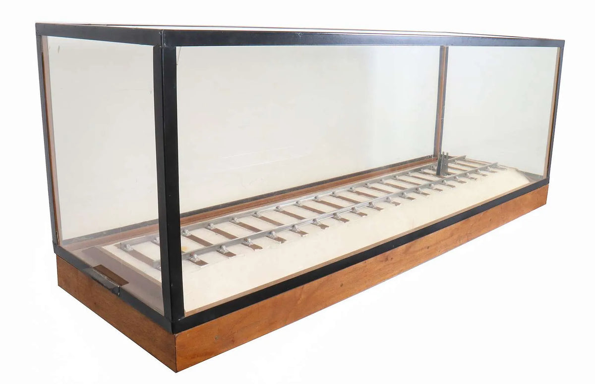 5 inch gauge display case