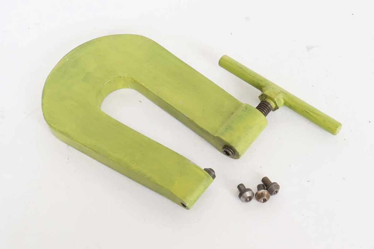 Riveting tool