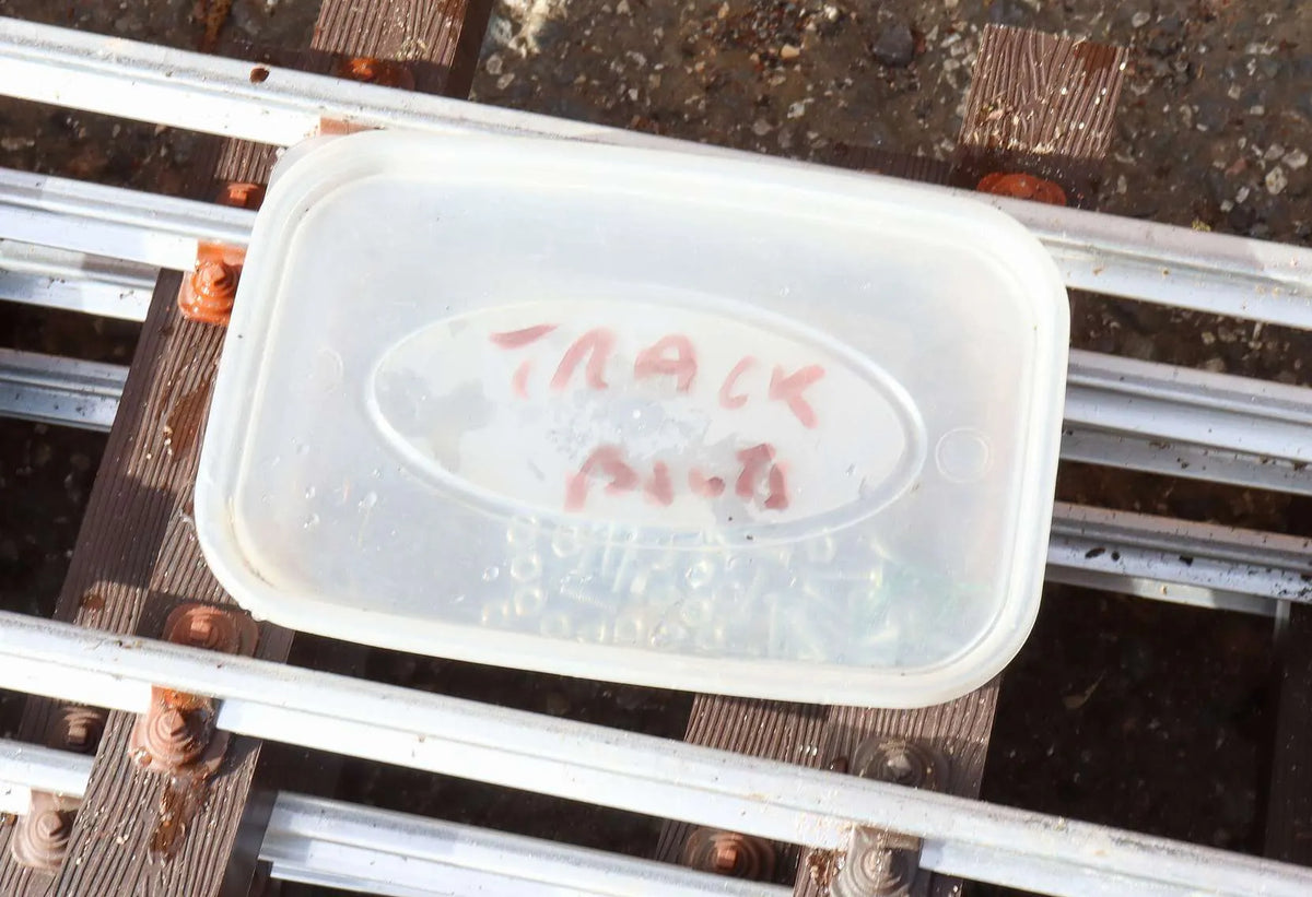 Six panels 5 inch gauge track
