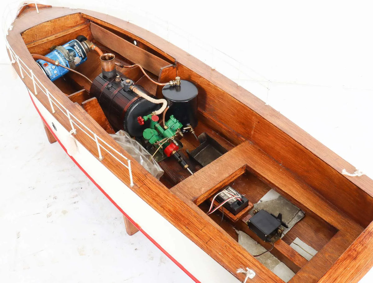 Radio controlled steam boat with twin cylinder gas-fired plant