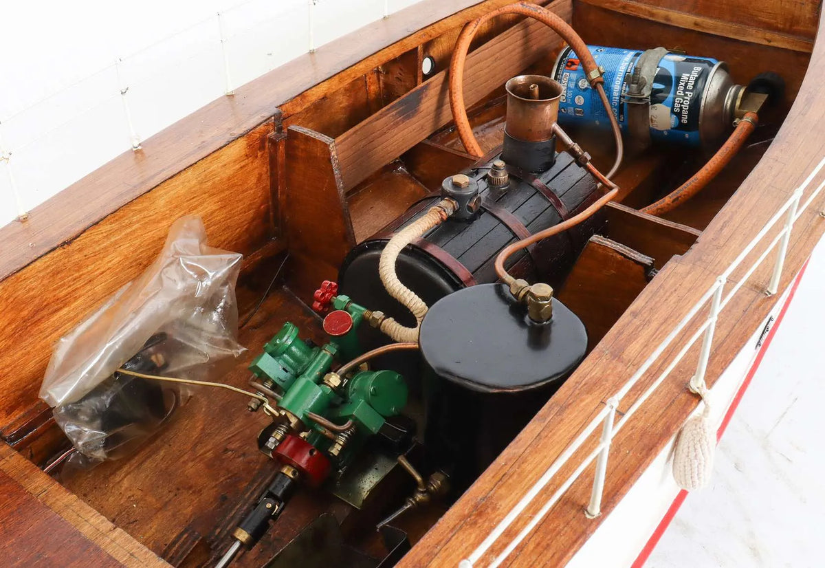 Radio controlled steam boat with twin cylinder gas-fired plant