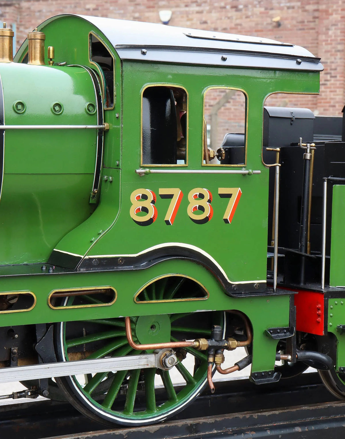 5 inch gauge "Claud Hamilton" 4-4-0