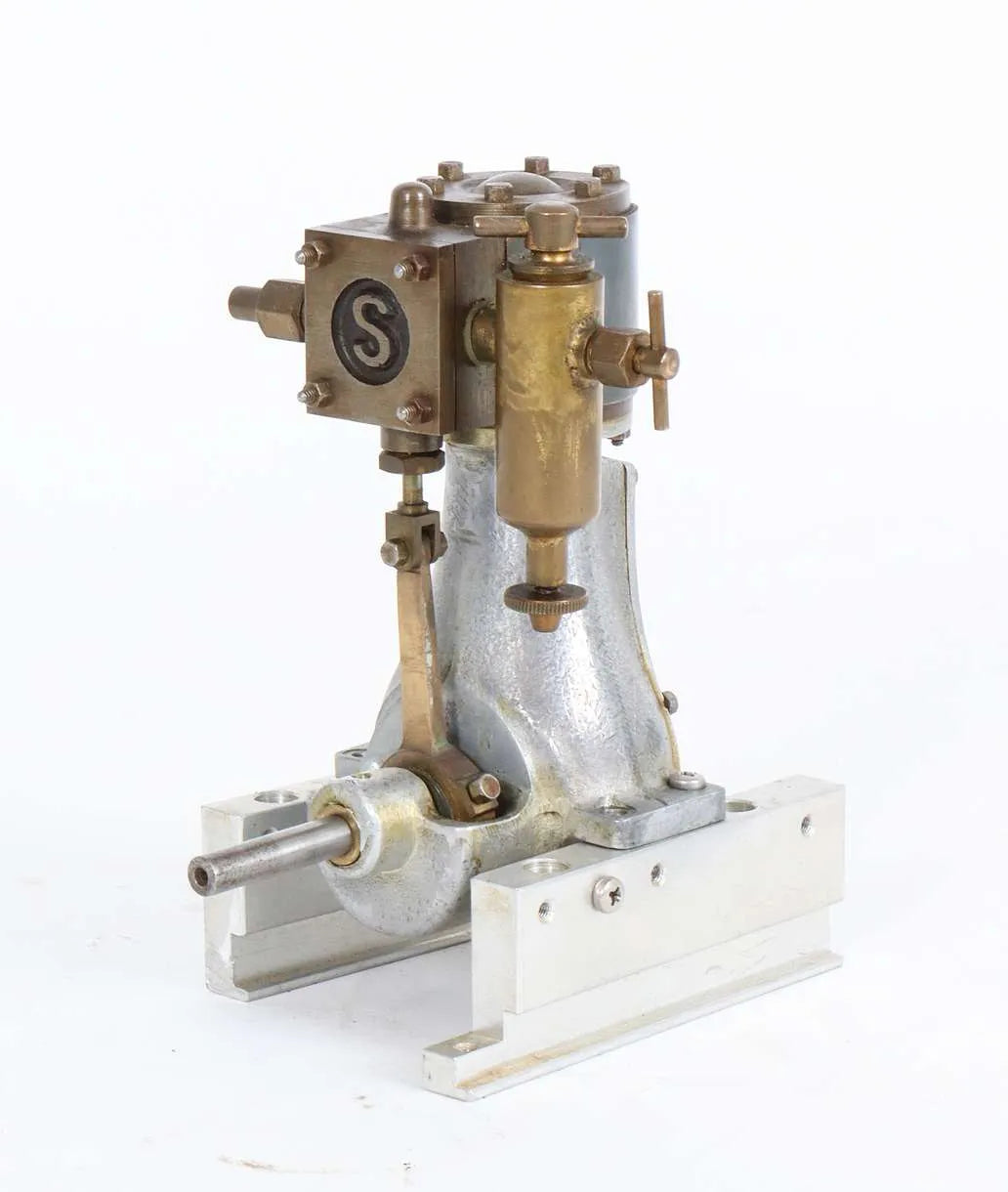 Stuart "BB" vertical engine