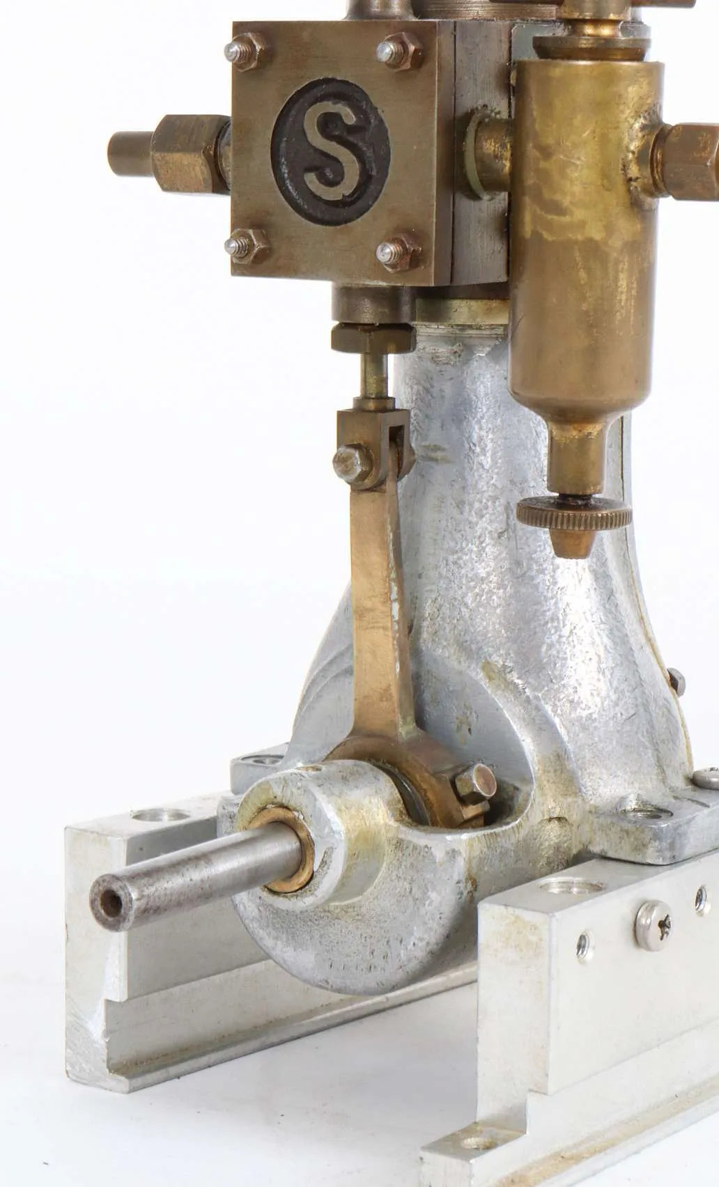 Stuart "BB" vertical engine