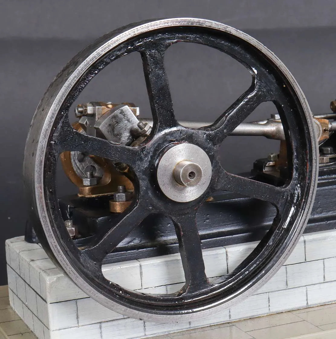Freelance horizontal mill engine