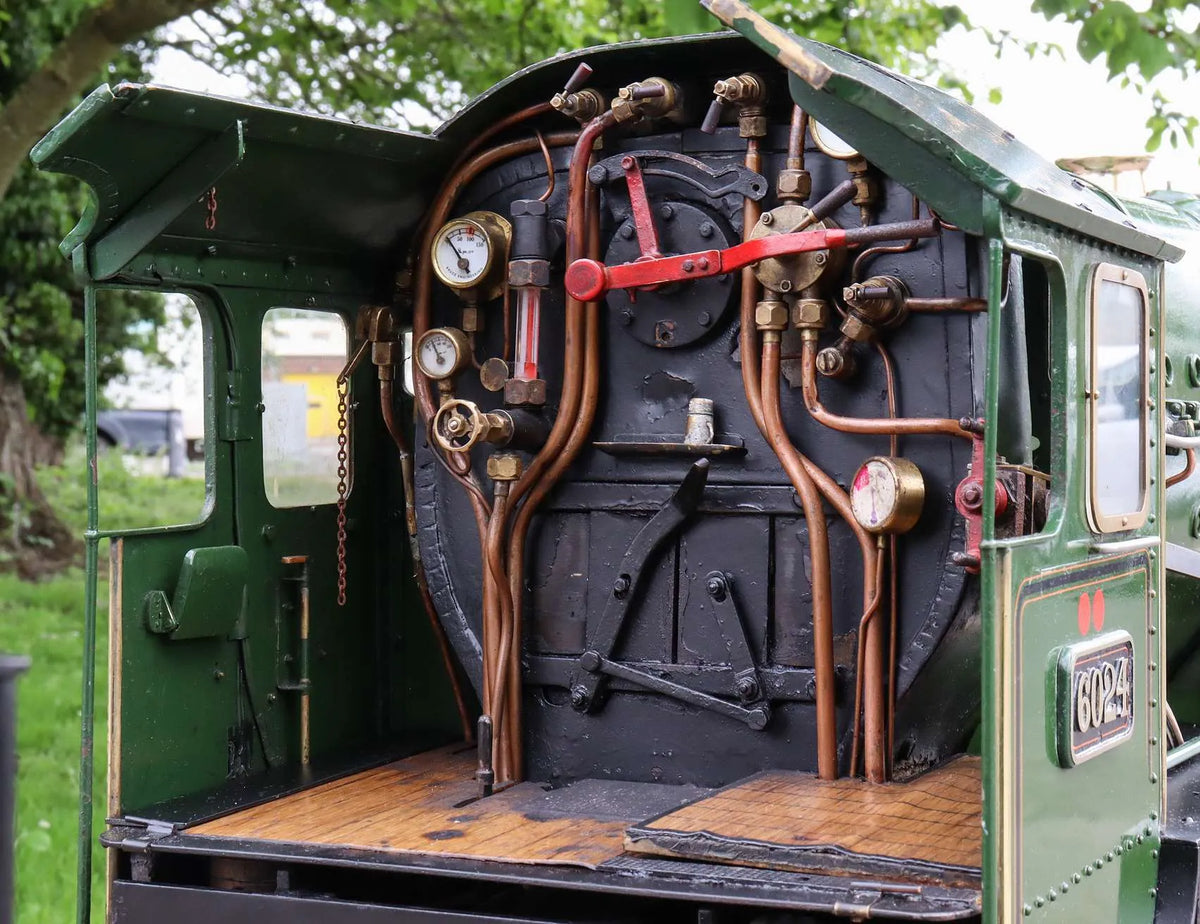 5 inch gauge GWR 4-6-0 No.6024 "King Edward I"