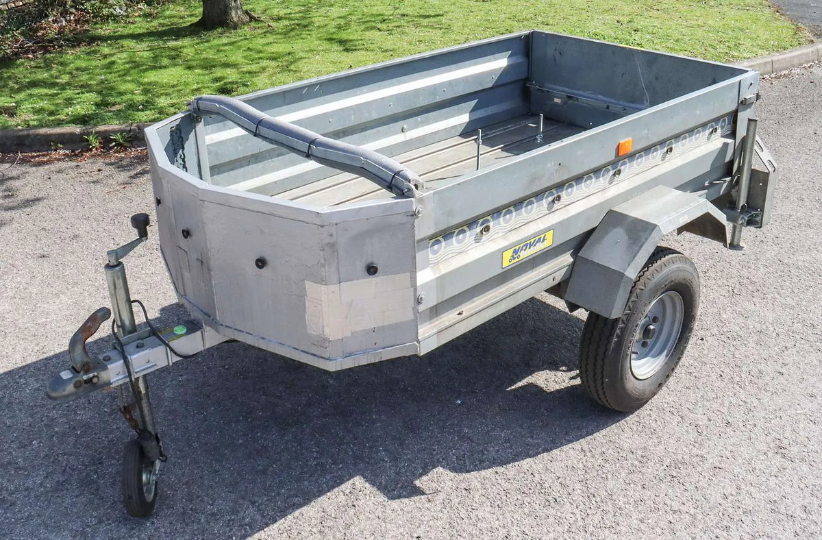 Single axle 5' x 3' road trailer