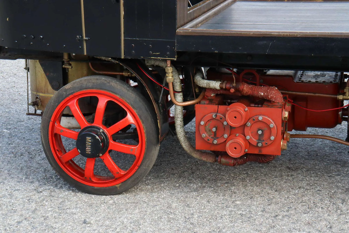 3 inch scale Mann 6 ton "Express" steam lorry