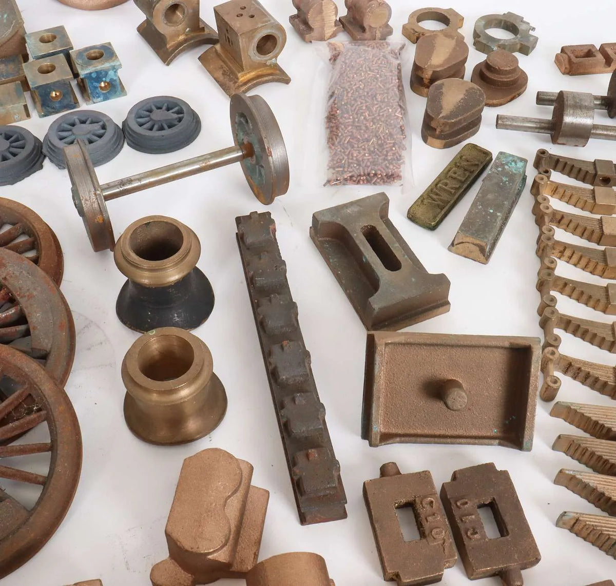 Quantity parts, gunmetal and iron castings