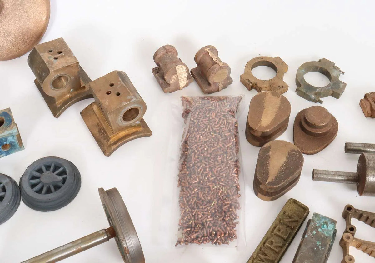 Quantity parts, gunmetal and iron castings