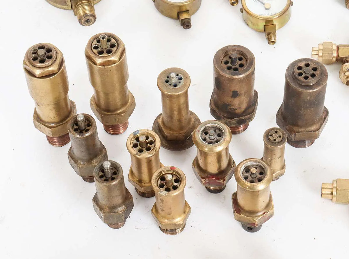 Assorted fittings