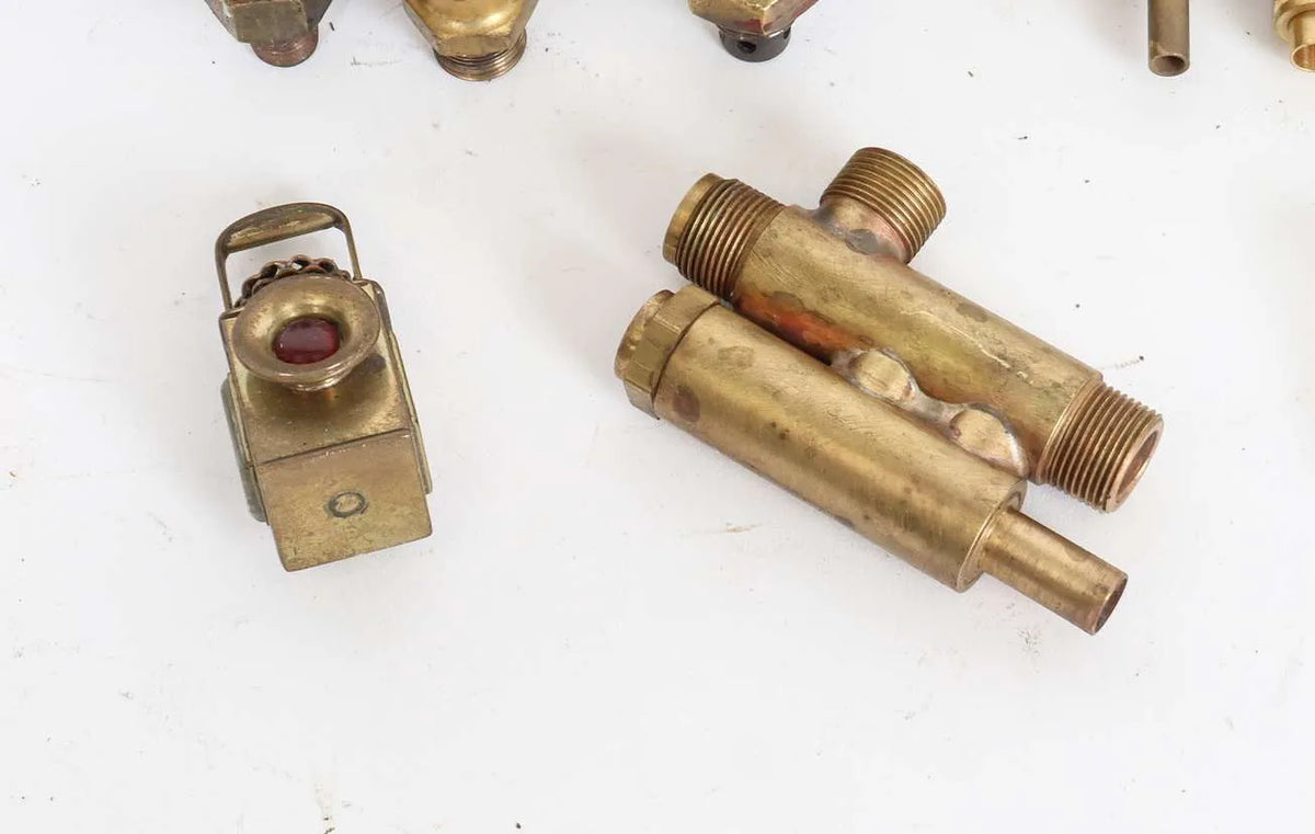 Assorted fittings