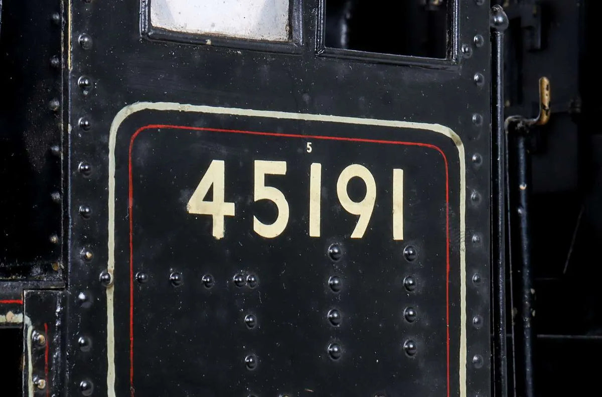 3 1/2 inch gauge Black 5