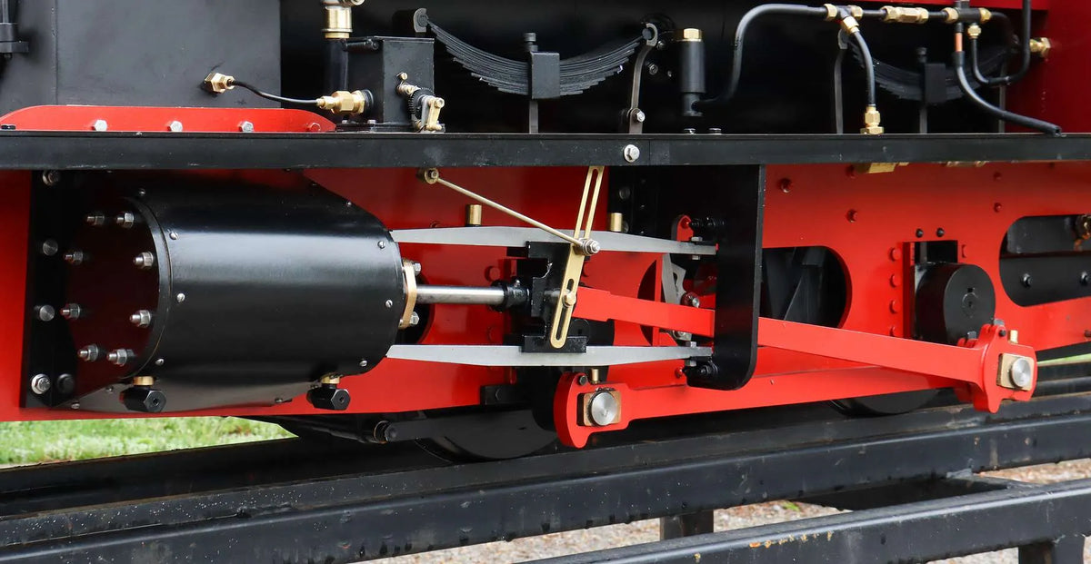 7 1/4 inch narrow gauge Hunslet 0-4-0ST "Lilla" with tender