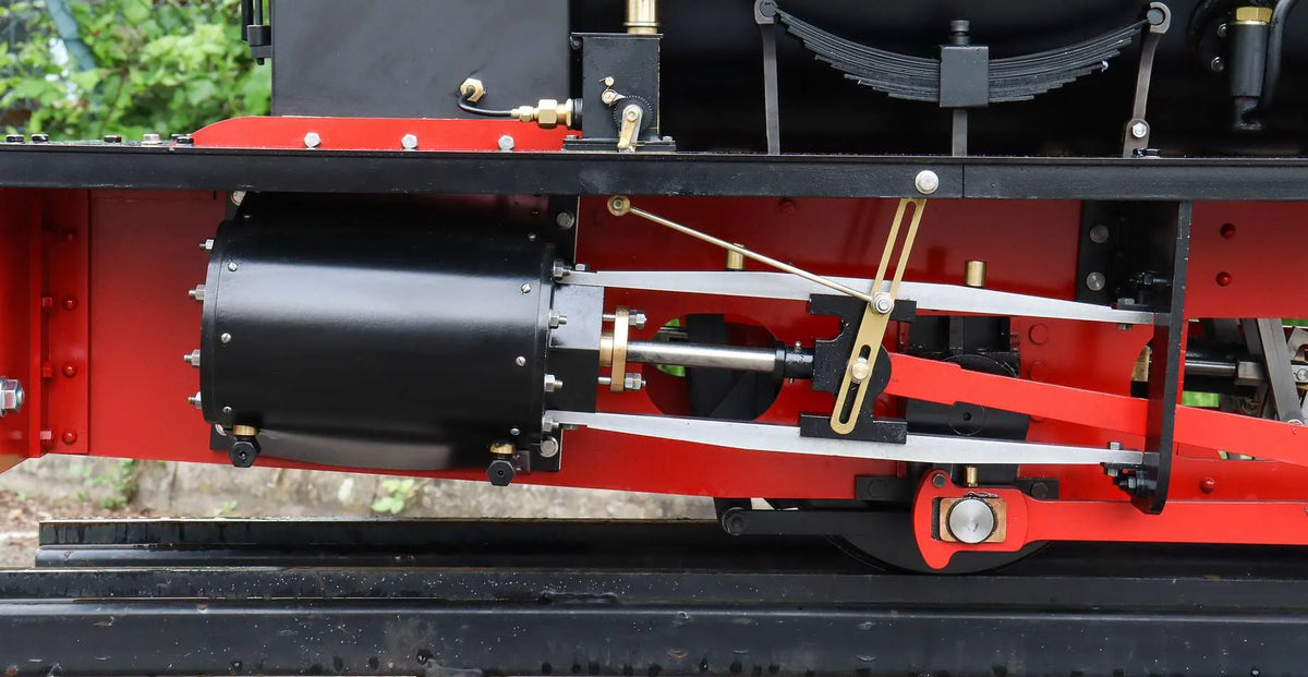 7 1/4 inch narrow gauge Hunslet 0-4-0ST "Lilla" with tender