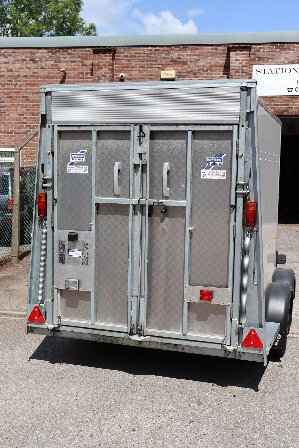 Ifor Williams BV105 twin axle box trailer with winch