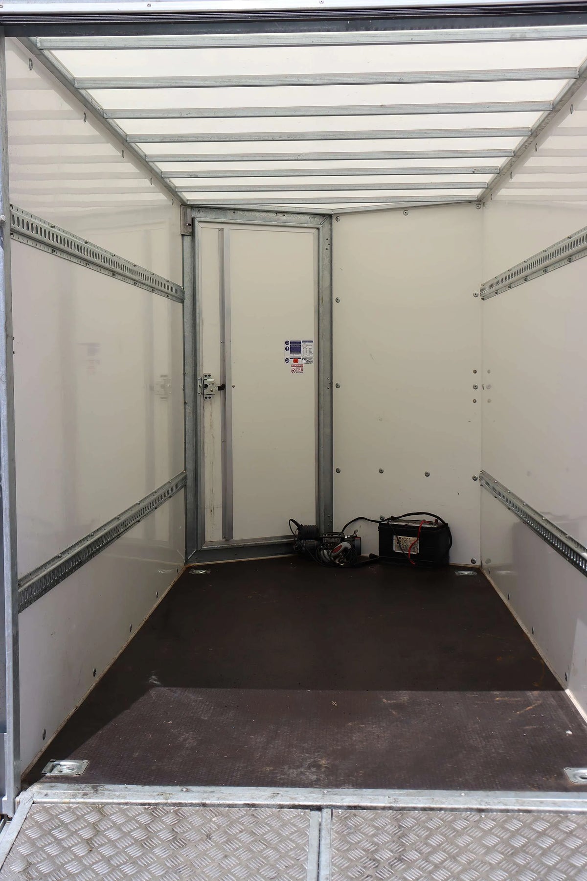 Ifor Williams BV105 twin axle box trailer with winch