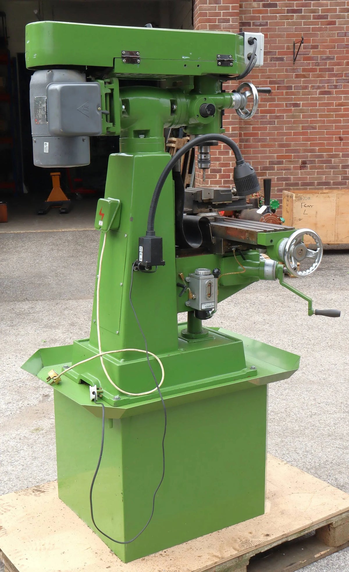 Warco VMC vertical milling machine with stand and tooling
