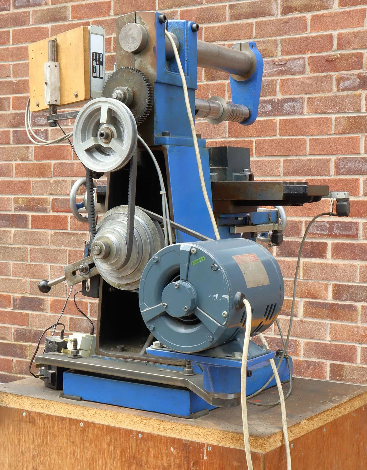Sharp Mk2 vertical/horizontal milling machine with DRO