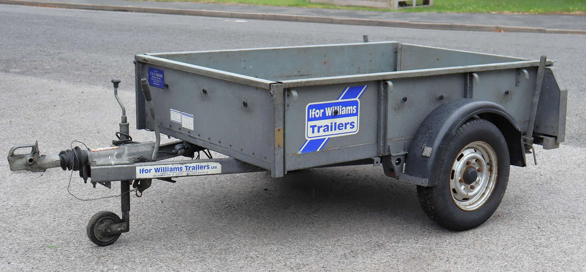 Ifor Williams GD64 braked trailer fitted for 7 1/4 inch gauge
