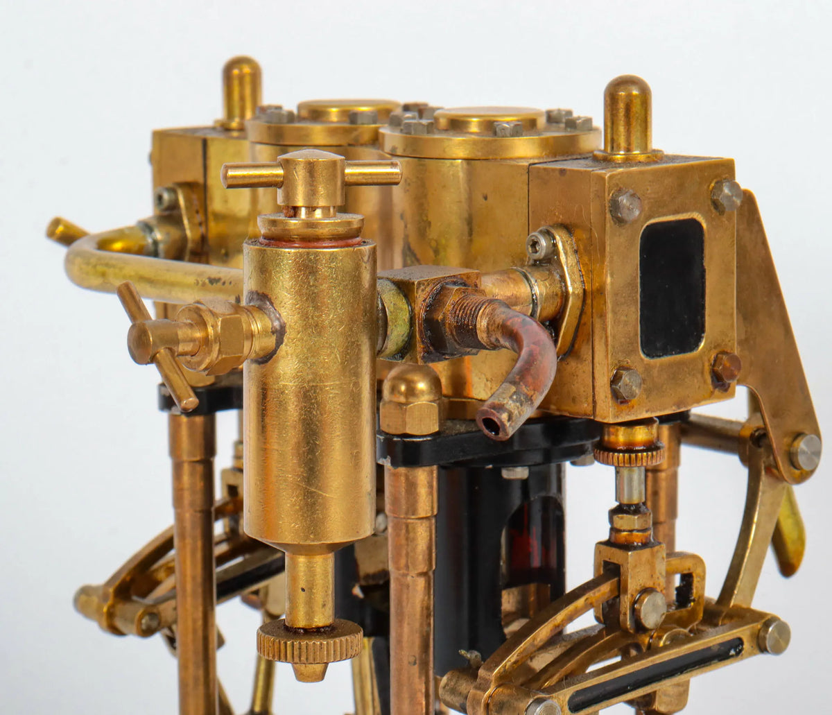 Twin launch engine with reversing gear