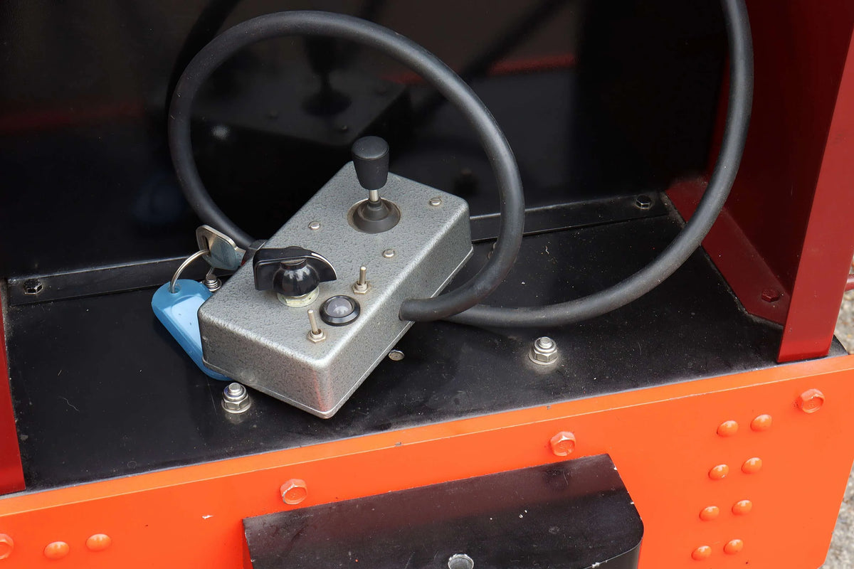 7 1/4 inch gauge Maxitrak "Planet 2" battery electric 0-4-0 shunter