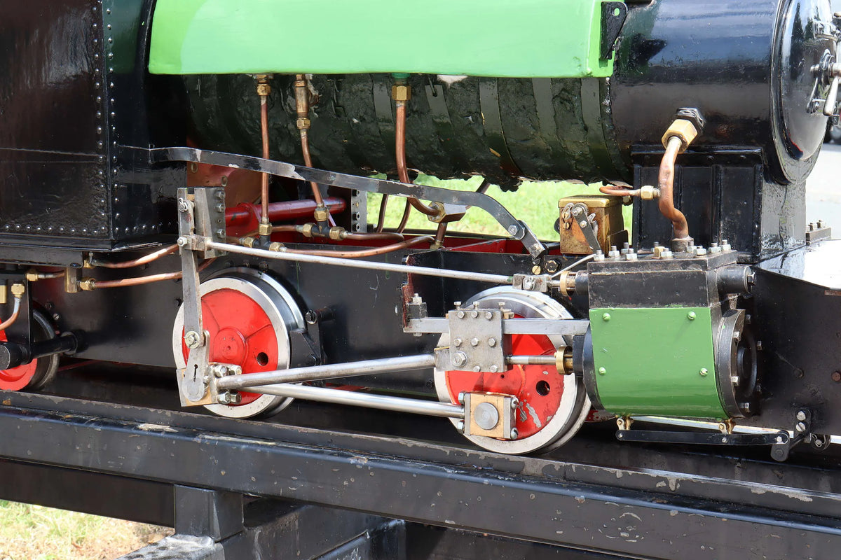5 inch gauge ''Sweet Pea'' 0-4-2T and tender