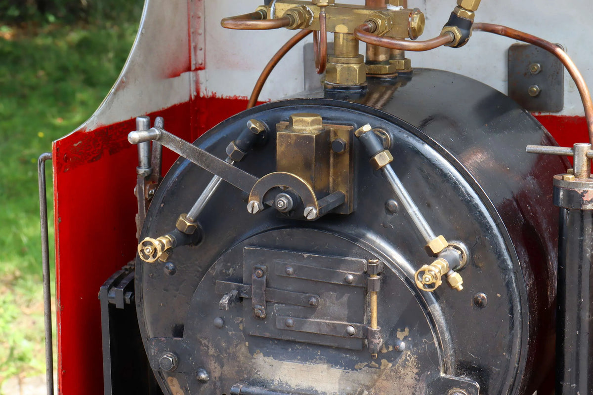 5 inch gauge ''Sweet Pea'' 0-4-2T and tender