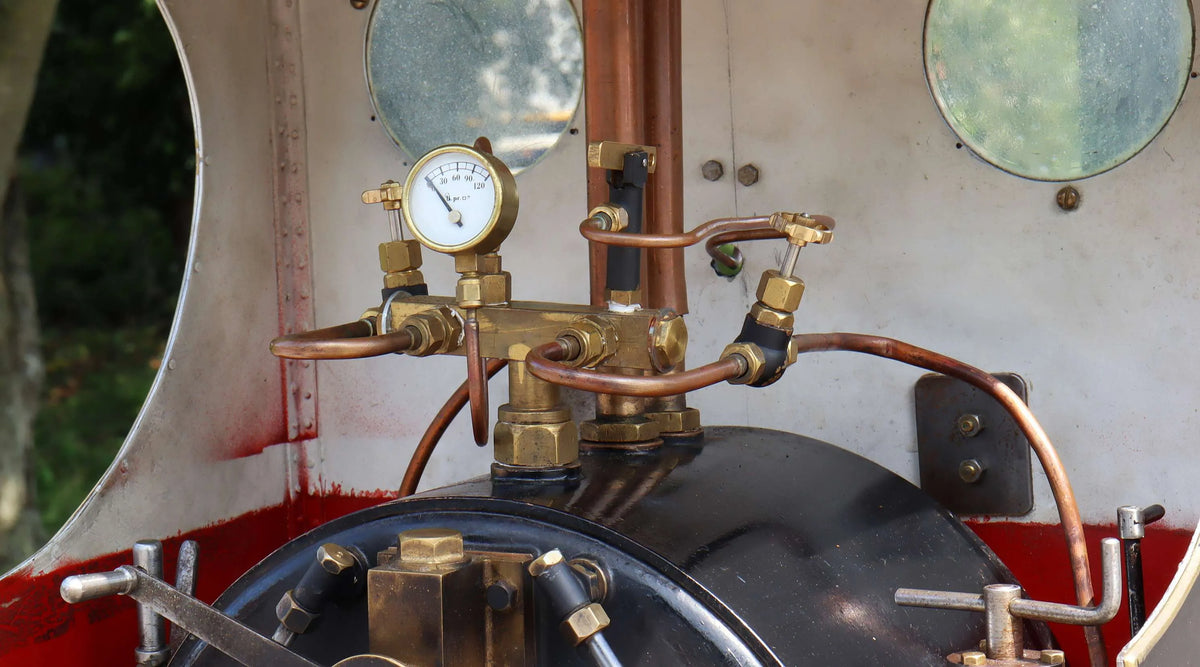 5 inch gauge ''Sweet Pea'' 0-4-2T and tender