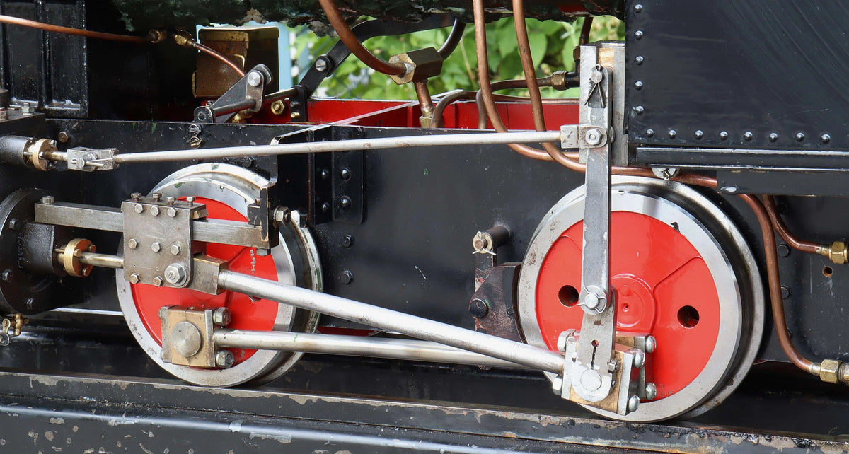 5 inch gauge ''Sweet Pea'' 0-4-2T and tender