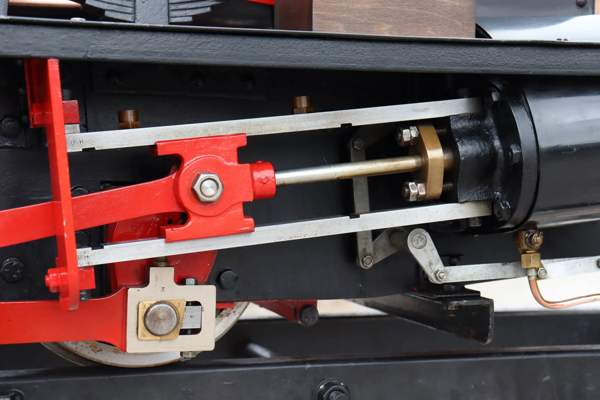7 1/4 inch narrow gauge Hunslet 0-4-0ST "Pendle Witch"
