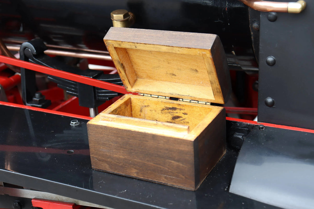 7 1/4 inch narrow gauge Hunslet 0-4-0ST "Pendle Witch"