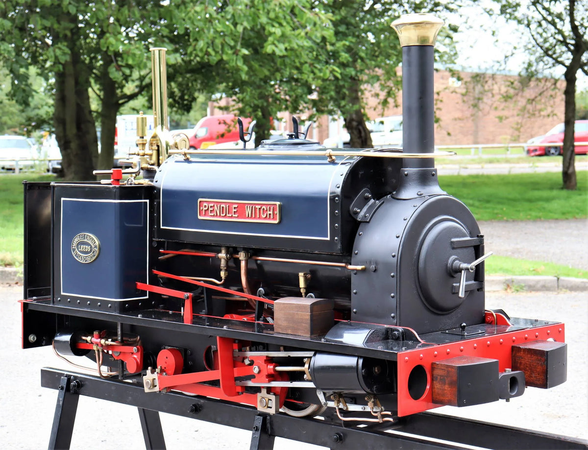 7 1/4 inch narrow gauge Hunslet 0-4-0ST "Pendle Witch"