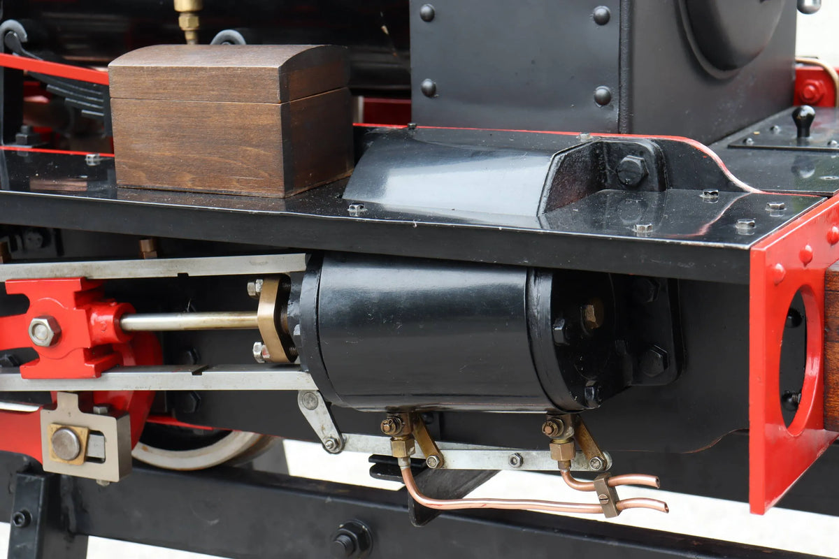 7 1/4 inch narrow gauge Hunslet 0-4-0ST "Pendle Witch"