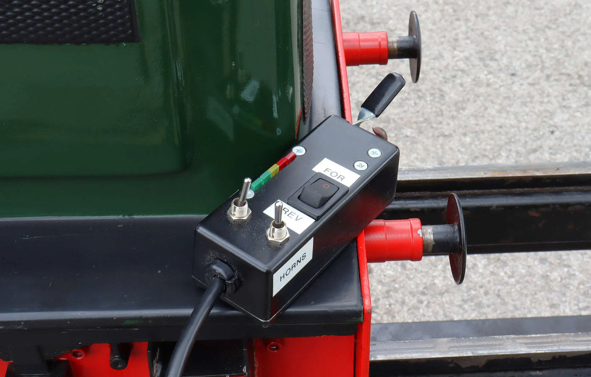 5 inch narrow gauge Maxitrak "Simplicity" 0-4-0 battery electric