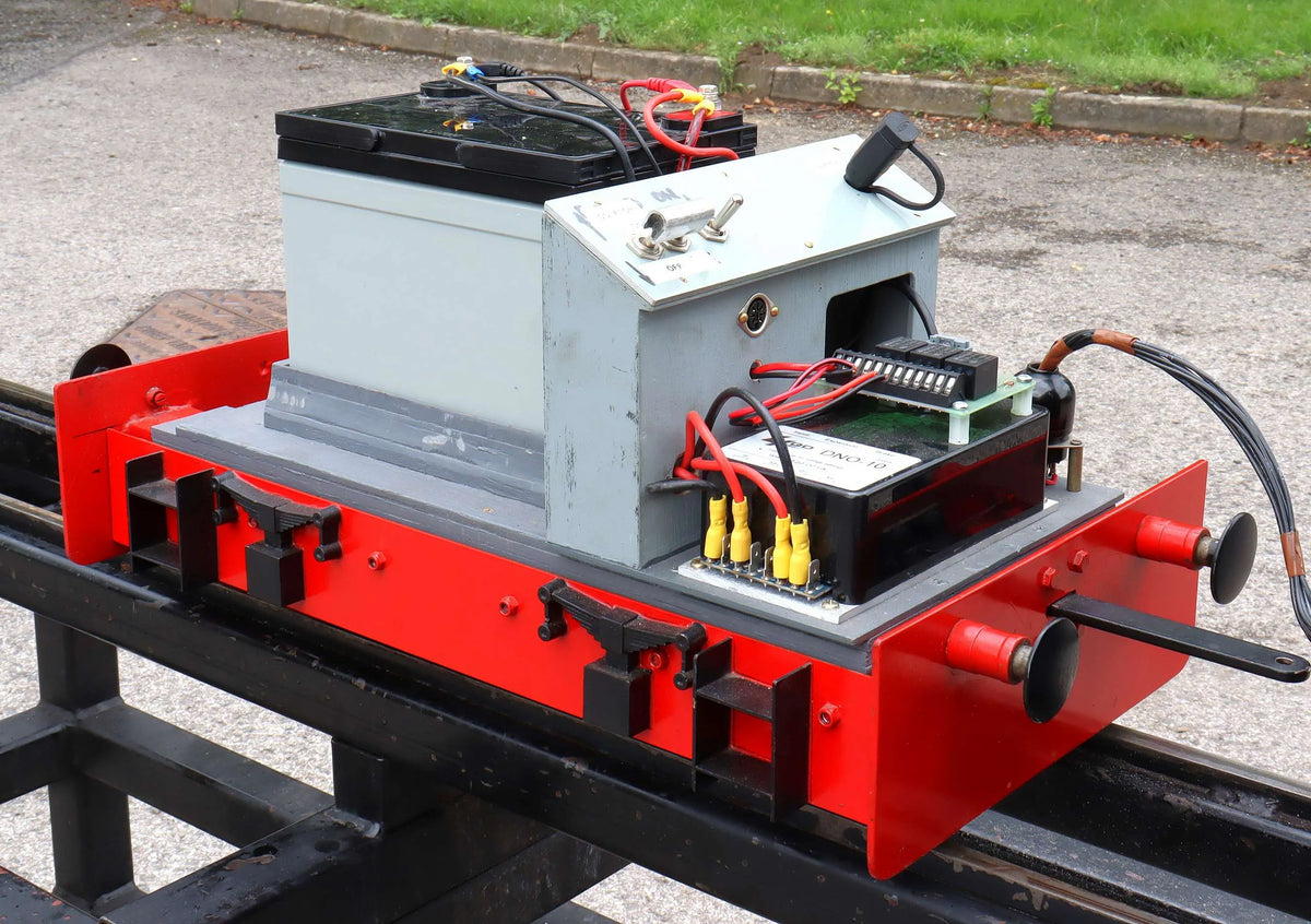 5 inch narrow gauge Maxitrak "Simplicity" 0-4-0 battery electric