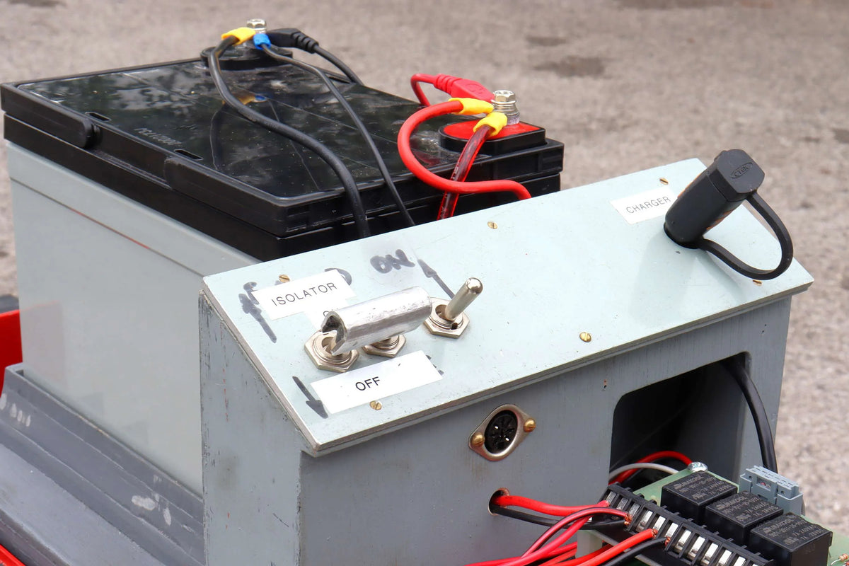 5 inch narrow gauge Maxitrak "Simplicity" 0-4-0 battery electric