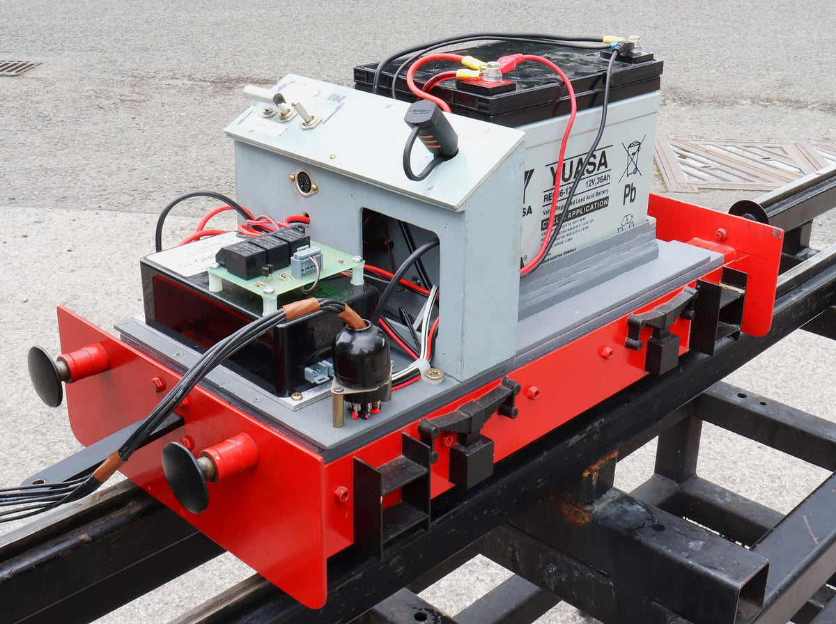 5 inch narrow gauge Maxitrak "Simplicity" 0-4-0 battery electric