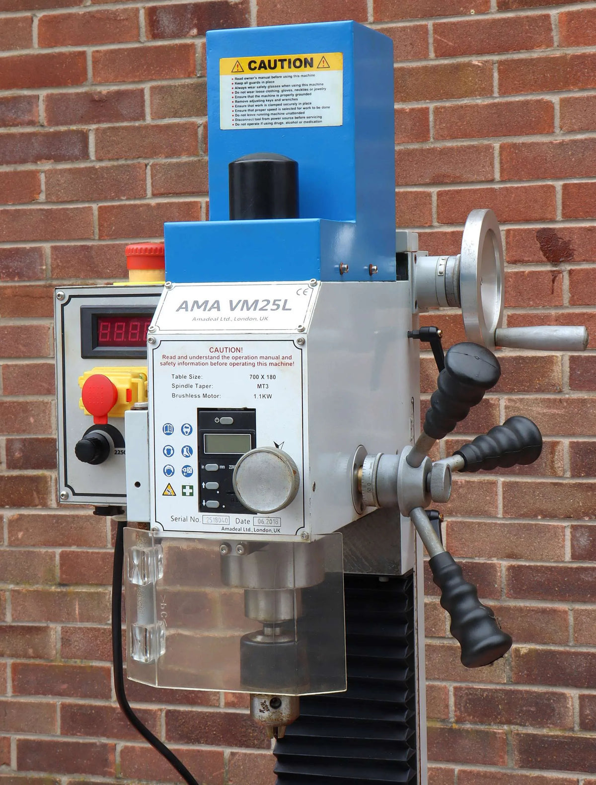 AMA VM25L vertical milling machine