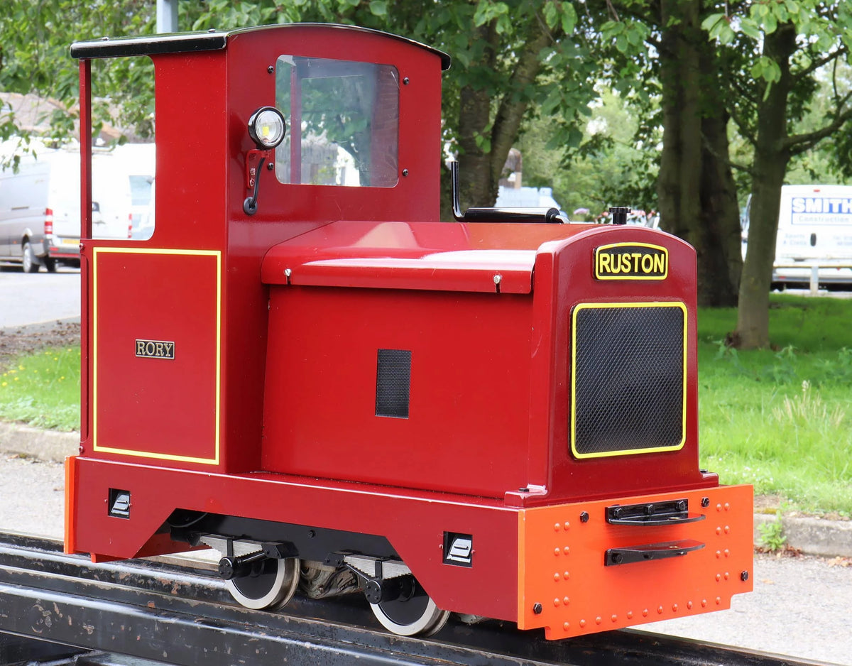 5 inch gauge Maxitrak Ruston 0-4-0 battery electric