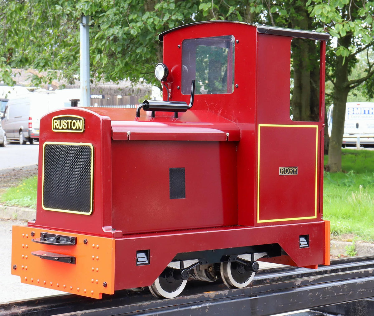 5 inch gauge Maxitrak Ruston 0-4-0 battery electric