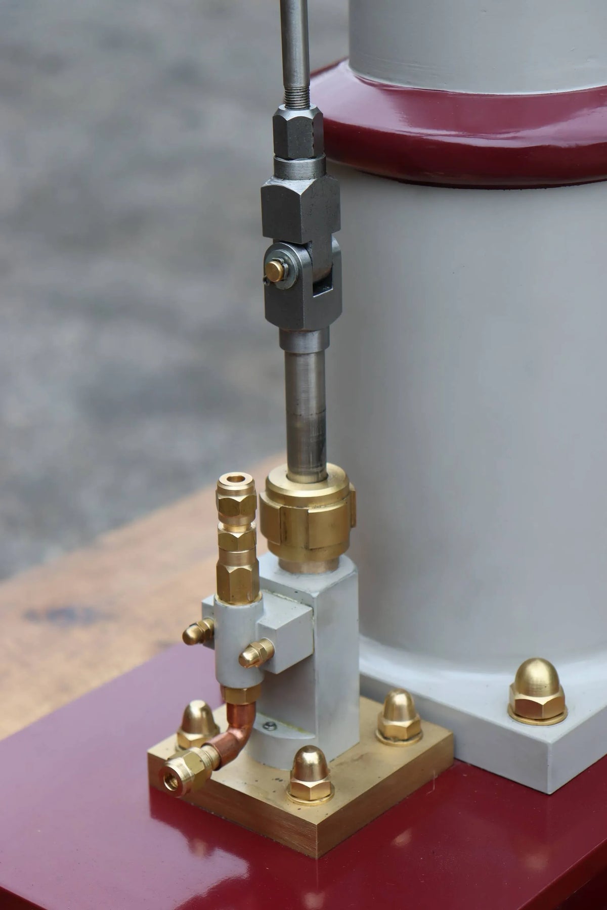 Award-winning large vertical engine