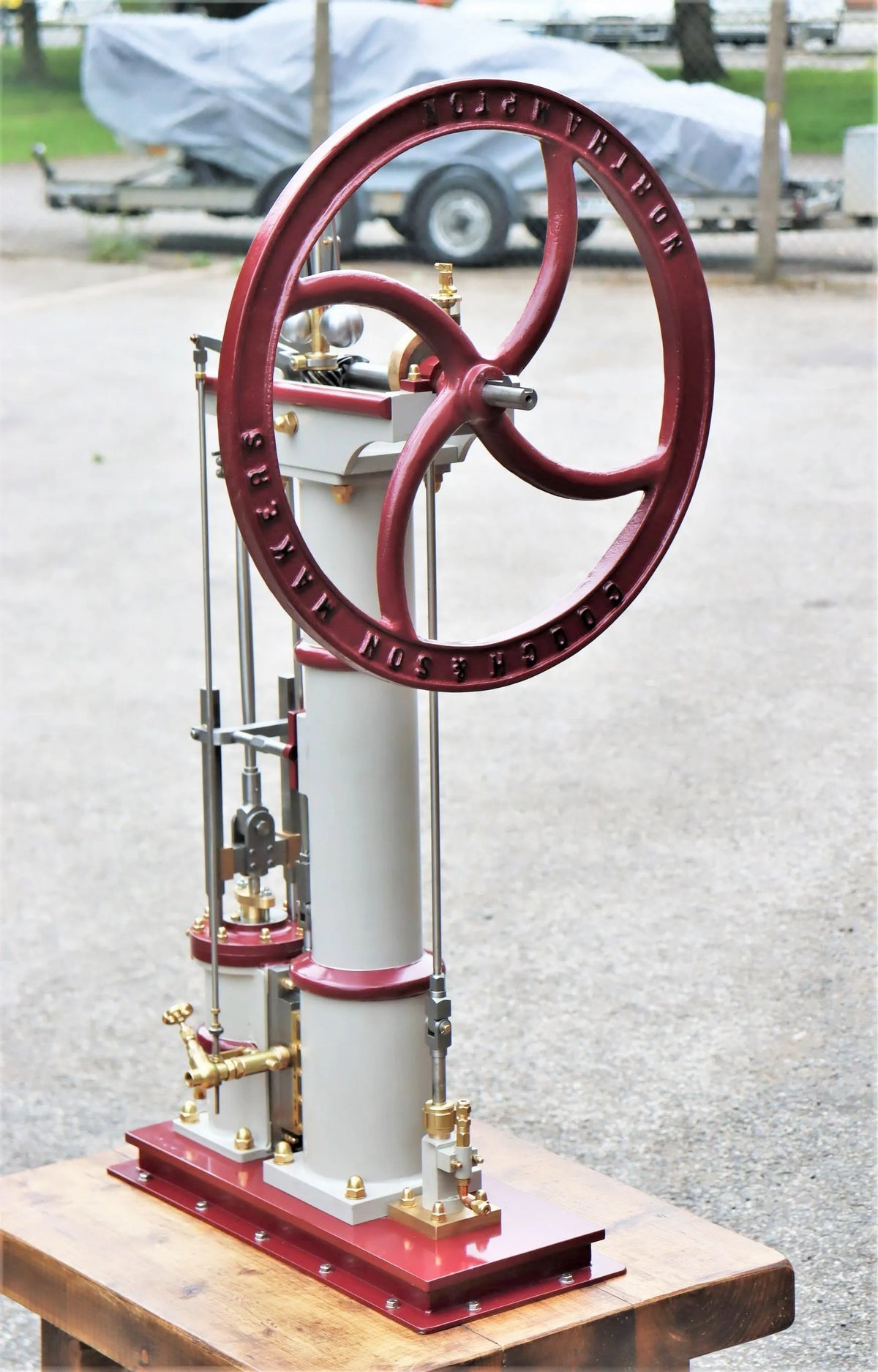 Award-winning large vertical engine