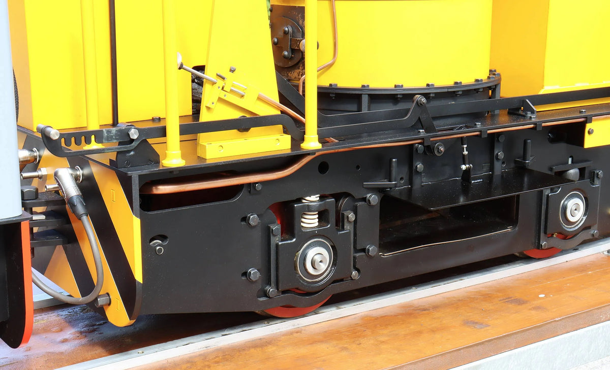 7 1/4 inch gauge vertical boiler locomotive with tender