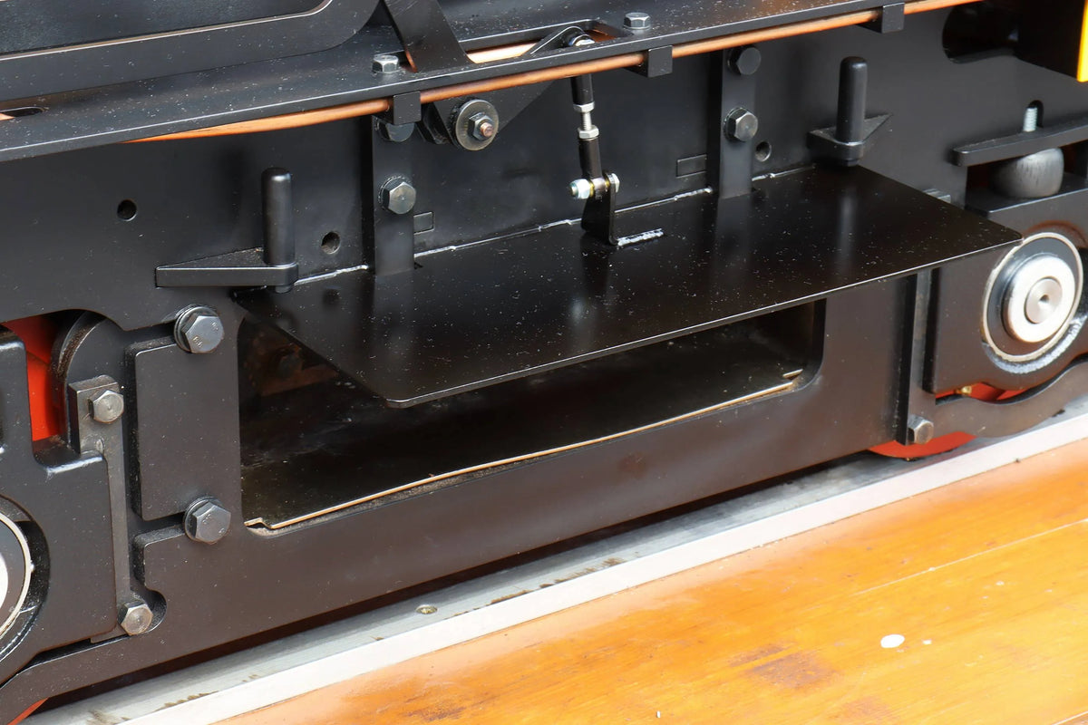 7 1/4 inch gauge vertical boiler locomotive with tender