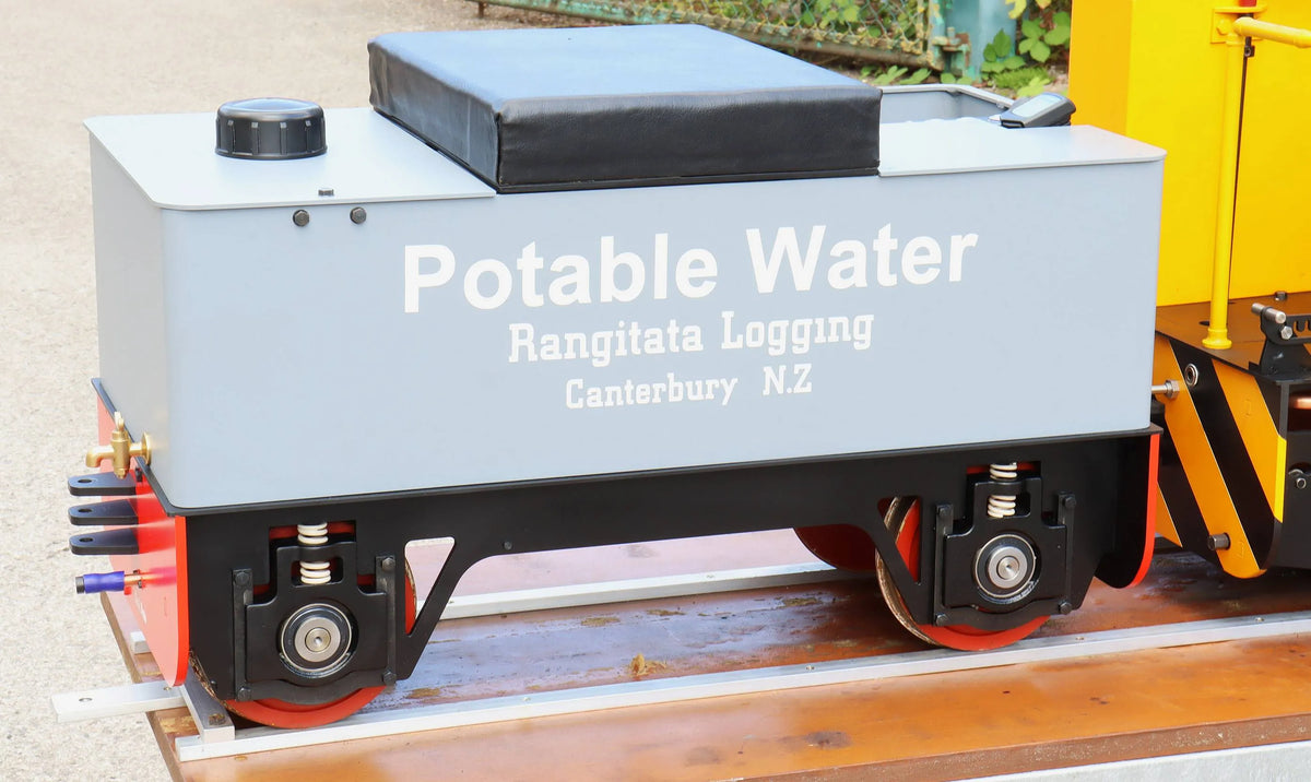 7 1/4 inch gauge vertical boiler locomotive with tender