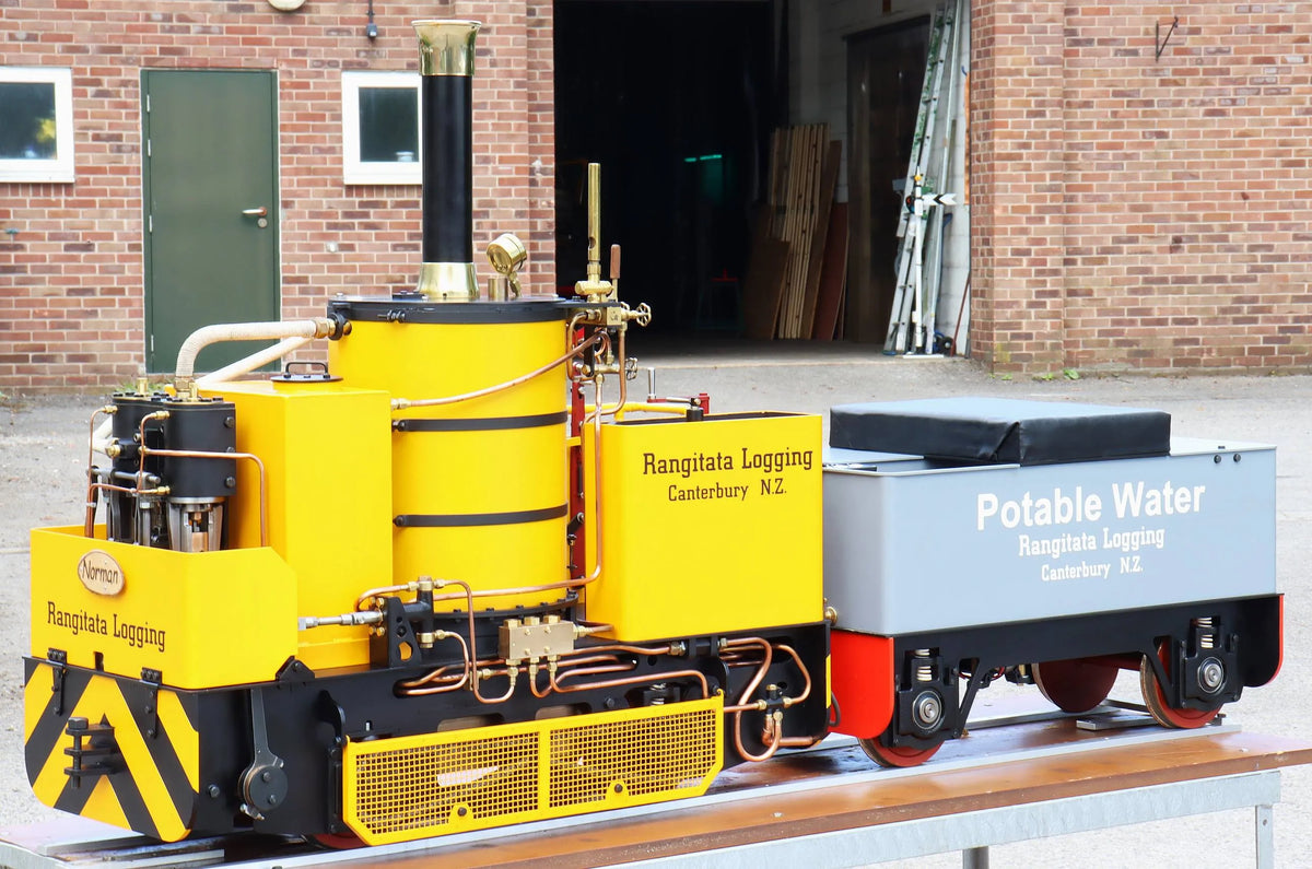 7 1/4 inch gauge vertical boiler locomotive with tender