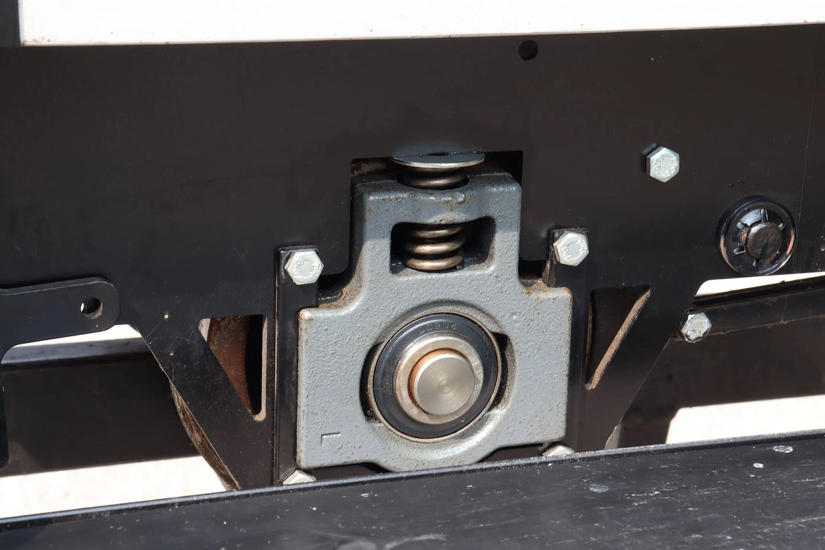 7 1/4 inch gauge driving truck with vacuum & boiler feed pumps